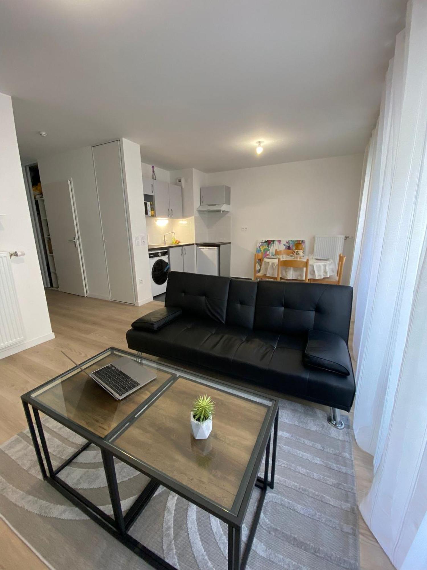 Joli Appartement F2 Bobigny Metro Proche Paris Екстер'єр фото