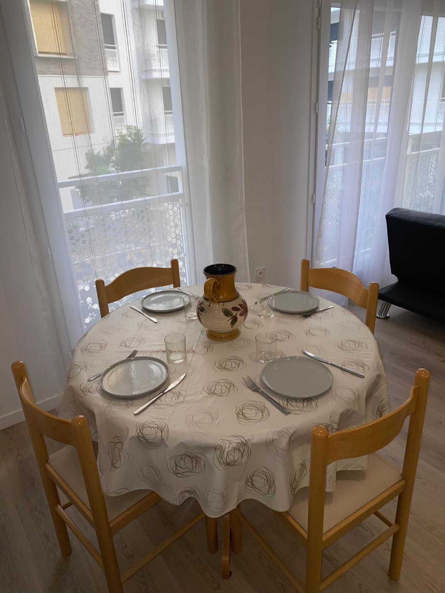 Joli Appartement F2 Bobigny Metro Proche Paris Екстер'єр фото